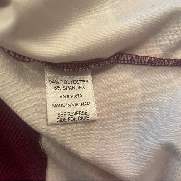 Pebble Beach Mod Floral Side
Panel Short Sleeve Dress-Size Medium - Picture 9 of 10